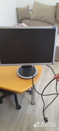 Монитор Samsung