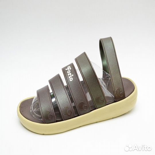 Пляжная обувь женская