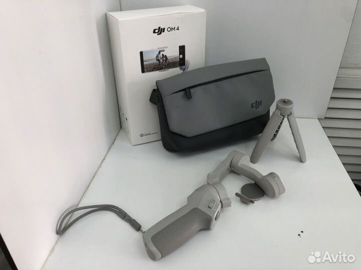 Электрический стабилизатор для смартфона DJI Osmo