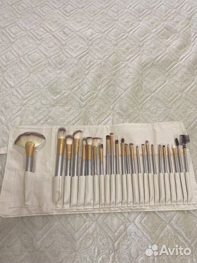 Кисти для макияжа новые