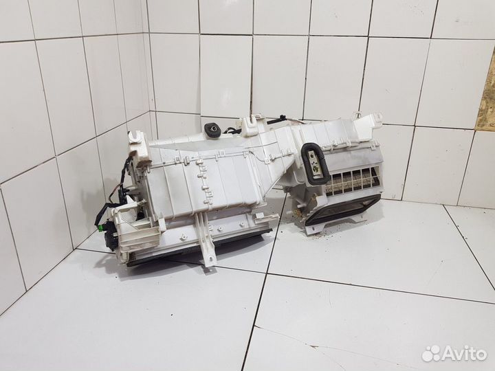 Корпус отопителя (Suzuki Grand Vitara)