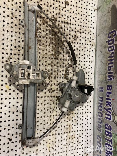 Стеклоподъемник передний правый Nissan Juke