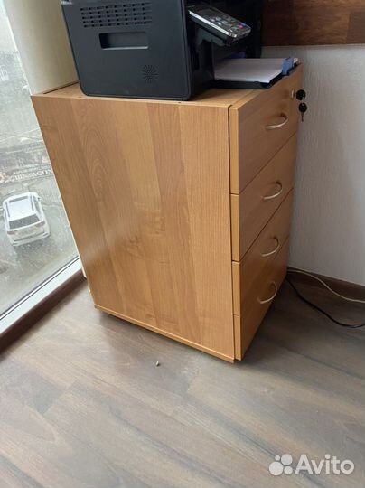 Офисная мебель бу компьютерные столы шкаф кресла