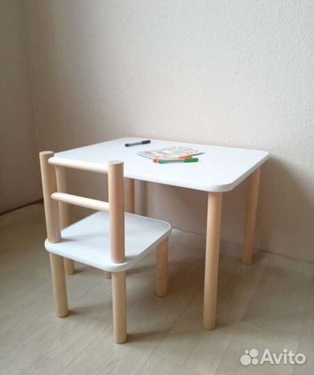 Детскй стол и стул