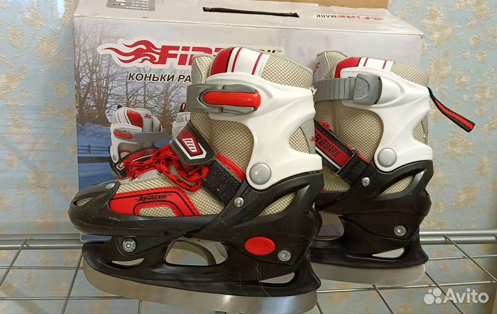 Коньки хоккейные