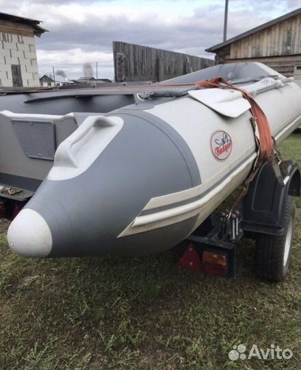 Лодка badger 370