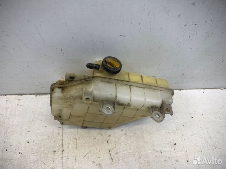 Бачок расширительный Toyota Land Cruiser 200