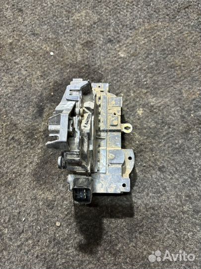 Замок задний левый Ford Focus 1