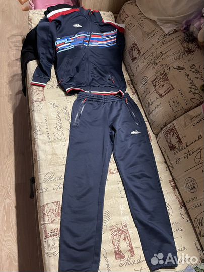 Костюм спортивный