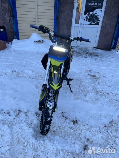 Питбайк Avantis H12-E Classic 17/14