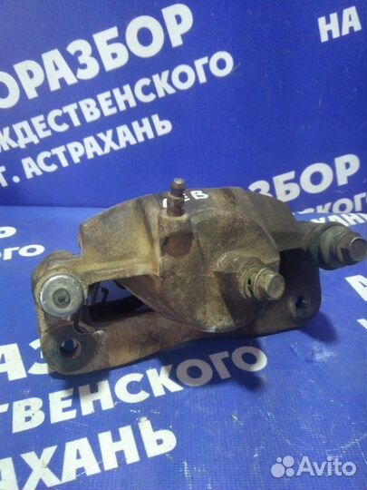 Передний левый суппорт Mitsubishi Galant 8 седан