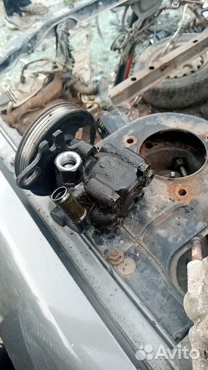 Насос гур Nissan almera n15 Ga16de