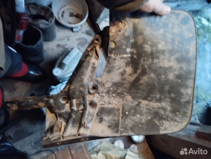 Брызговики Ниссан Патрол 1997