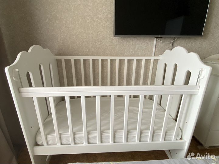 Детская кроватка