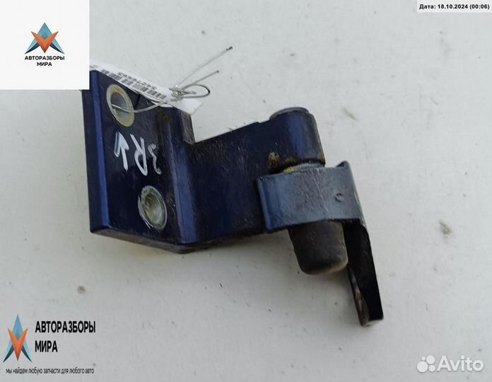 Петля двери Peugeot 406 1997 9625645880