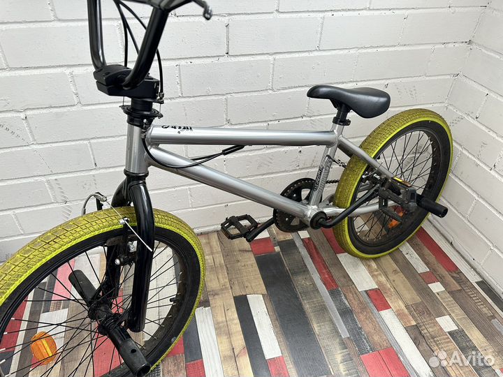 Велосипед B twin BMX 520 Wipe
