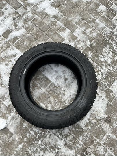 Goodyear Ultragrip 600 205/55 R16