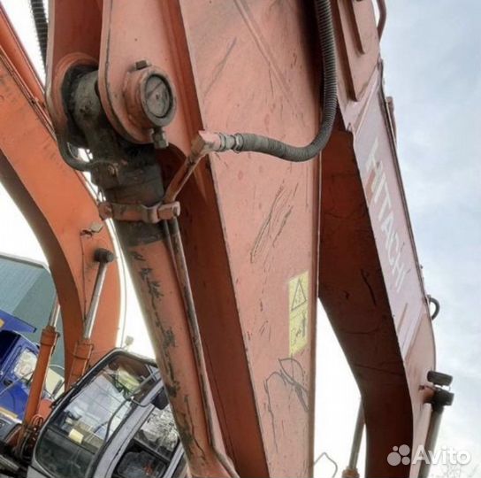 Гидроцилиндр ковша hitachi 270-3