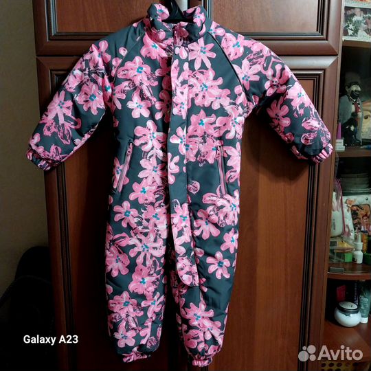 Зимний комбинезон для девочки