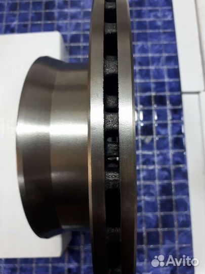 Тормозн. диски Mercedes Sprinter/VW Crafter п d276