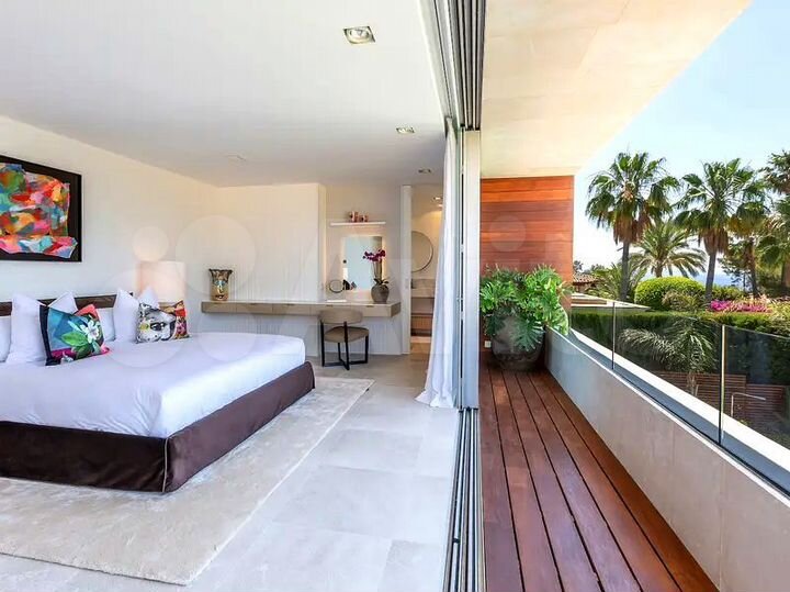 Дом 238 м² на участке 8 сот.