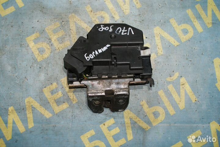 Замок крышки багажника Volvo V70