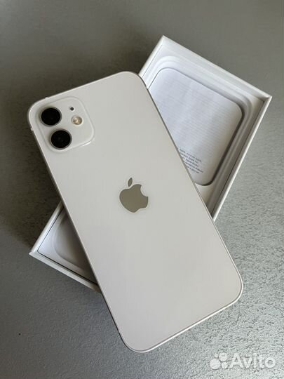 iPhone 12, 64 ГБ
