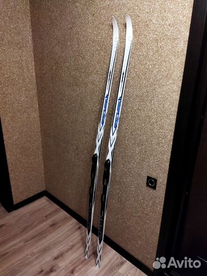 Беговые лыжи(классика) Fischer summit crown 202