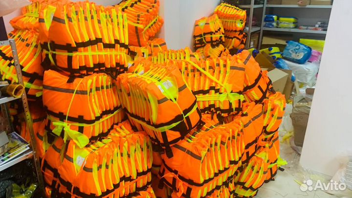 Спасательный жилет SurfSecure Pathfinder 100