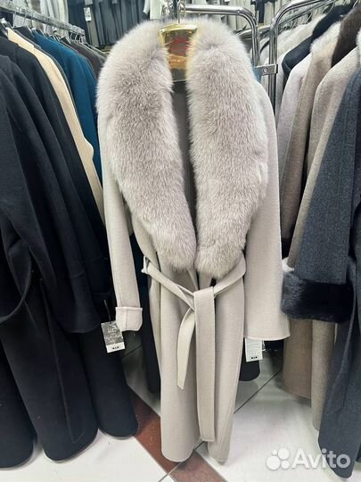 Пальто кашемировое с мехом финского песца
