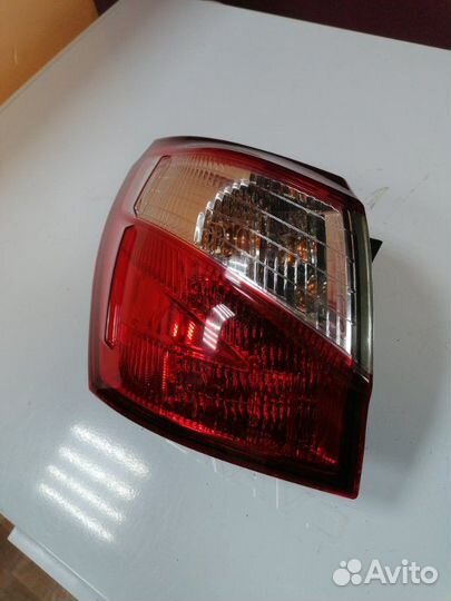 Фонарь задний наружный задний левый Nissan