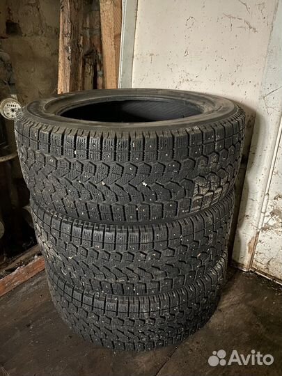Yokohama 104ZR 205/55 R16