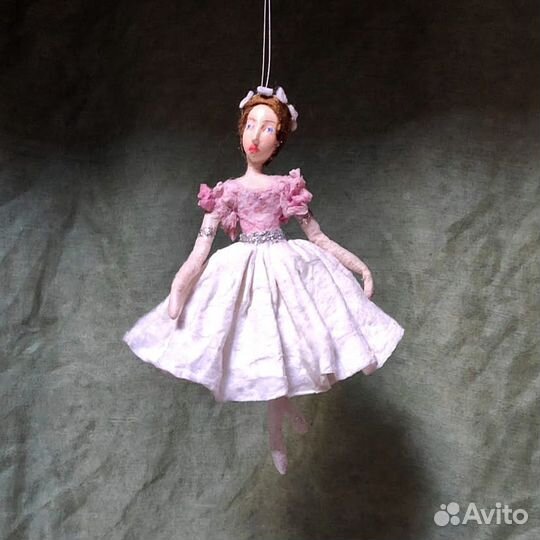 Куколка из ваты балерина, Крепостной балет