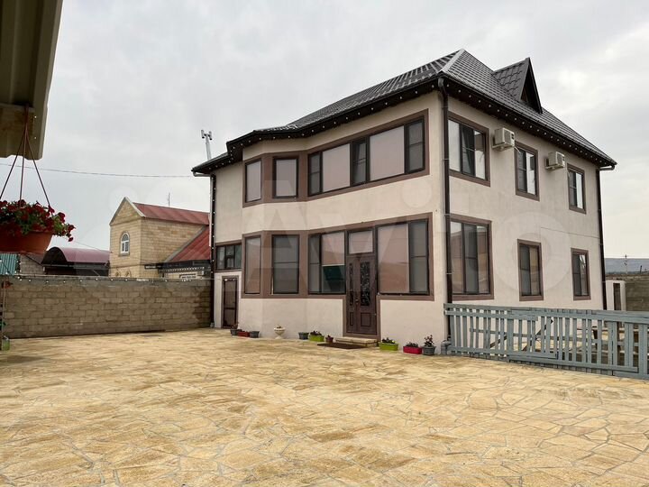 Дом 250 м² на участке 7 сот.