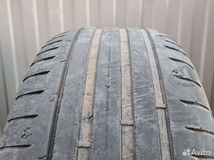 Nokian Tyres Hakka Black 2 SUV 255/55 R19 111W