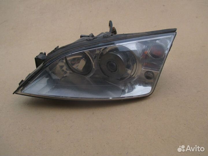 Фара левая ксенон Ford Mondeo 3