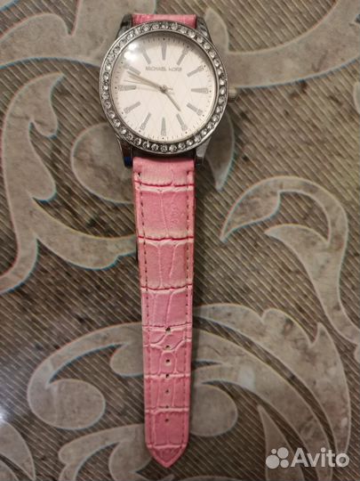 Часы наручные женские