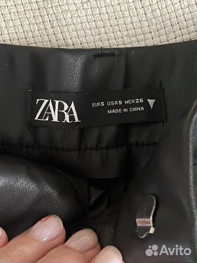 Шорты из эко кожи zara