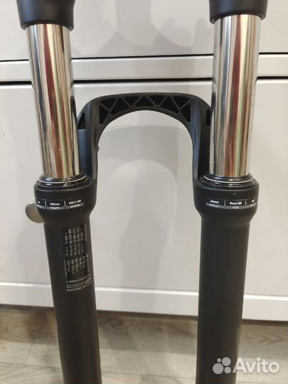 Воздушные вилки RockShox 26