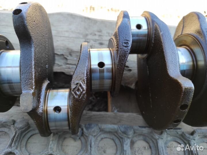 Коленвал,поршня,поддон k4m Рено Меган2