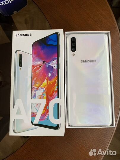 Samsung Galaxy A70, 6/128 ГБ