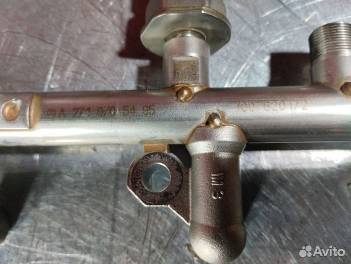 Топливная рампа Mercedes C-Class W204 M271 1.8TI