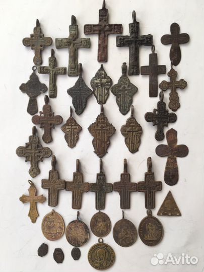 Крестики нательные брелоки и тд