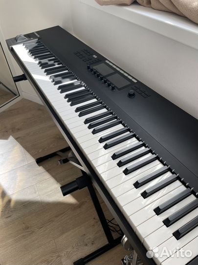 Native instruments komplete kontrol S88 MK2