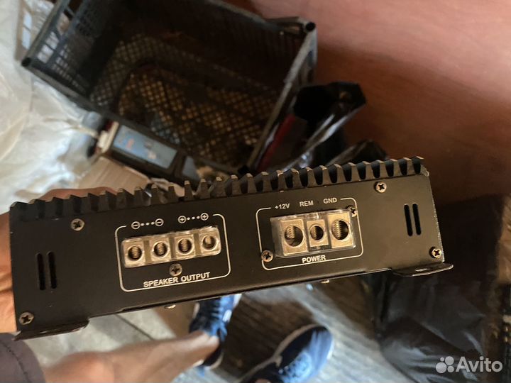 Сабвуфер и усилитель