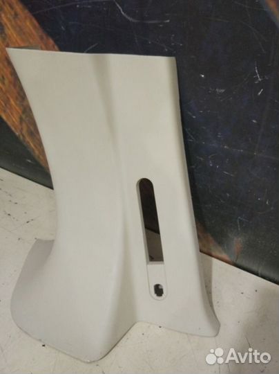 Обшивка салона правая Lincoln Navigator 5.4L dohc