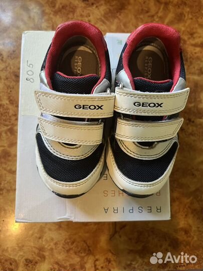 Кроссовки geox 23