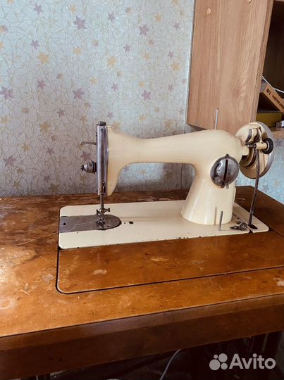 Швейная машинка (Tikkakoski)