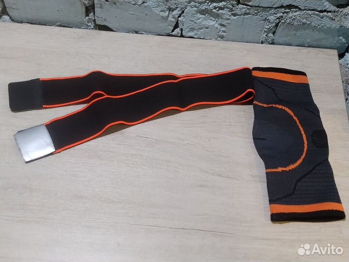 Суппорт колена indigo с компресс.лямками