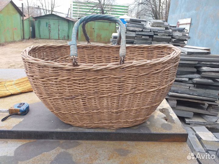 Корзина плетеная большая